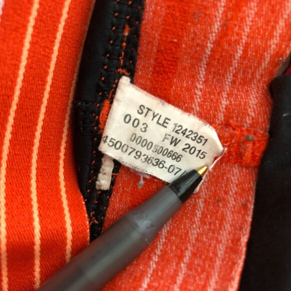 Under Armour Womens Strike Zone Slider Shorts Padded Black Orange M - Picture 3 of 3